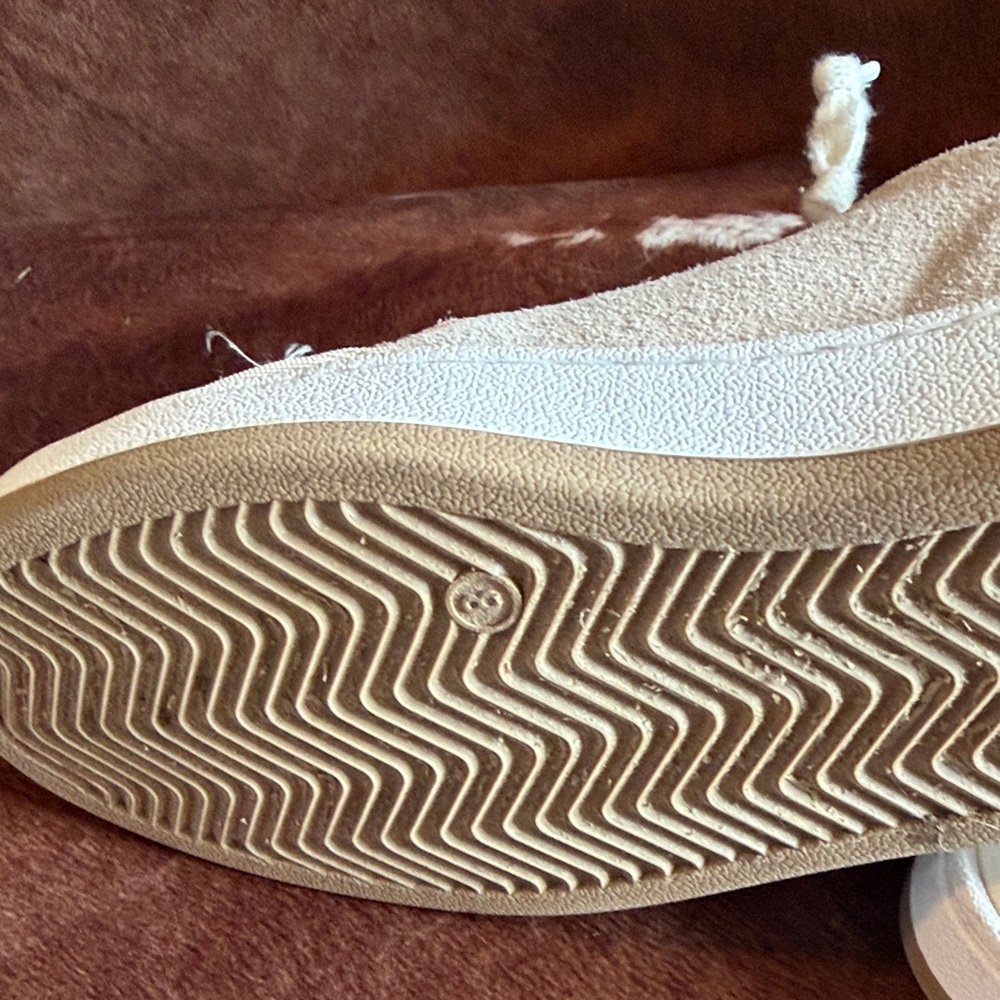 Vintage Havana Women's Tan and Cream Sneakers - Picture 5 of 8